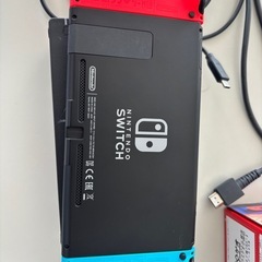 Switch 本体とカセットの画像