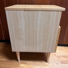 ニトリ サイドテーブルの画像