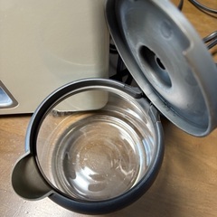 デロンギコーヒーメーカー　譲ります（一部損傷あり）の画像