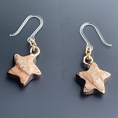 ポートレートストーンピアスの画像