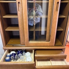食器棚の画像