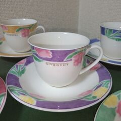 未使用GIVENCHY ジバンシー カップ＆ソーサー 花柄５色５彩　5客セットの画像