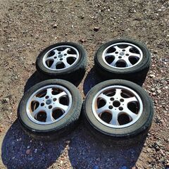 アルミホイール付きタイヤ