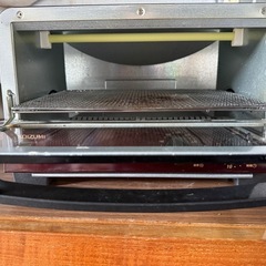 コイズミ オーブントースター 1200W 無段階温度調節 15分タイマー 3枚焼き レッド KOS-1215/R の画像