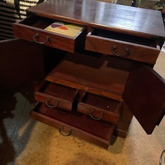 李朝家具 様式 キャビネット 小箪笥 抽斗 薬箪笥 チェスト 欅 引き出し 収納 アジアン タンス 飾り棚 韓国 古民具 茶道具 民芸　？の画像