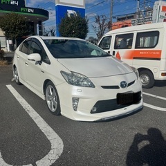 30プリウスsツーリング 後期仕様の画像