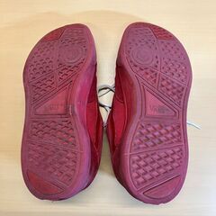 VANS ローカットスニーカー V9001（レッド）27cmの画像