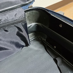 GIGA スーツケースの画像