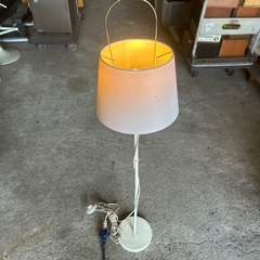 スタンドライト　自立式　スイッチ付き　の画像