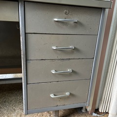 オフィス机の画像