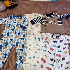 子ども服の画像