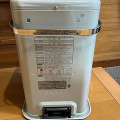 灯油ストーブの画像