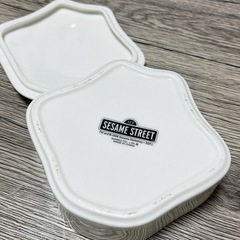 エルモ　陶器の小物入れの画像