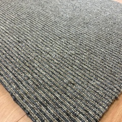 正方形マット1枚170円の画像