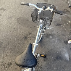 折りたたみ自転車20インチの画像