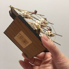 ○海ほたる 貝殻 船 置き物 アート オブジェ 置物 インテリア 飾り 中古品 (NF251209)563-2-①の画像