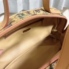 Pierre V. Baselピエール V. バーゼル　ハンドバックの画像