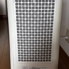 パナソニック　空気清浄機（加湿・除湿機能付き）の画像