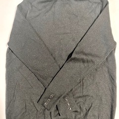 3L Il Suffitのタートルネック ブラックセーター ボタン付きの画像