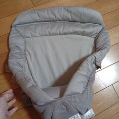 エルゴ抱っこ紐※新生児インサート付きの画像