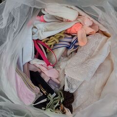 観音寺 着物 まとめて 和装 小物 和服 冠婚葬祭向け 派手な柄は無いです リメイク ハンドメイド はぎれ の画像