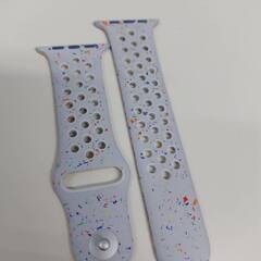 【未使用】Apple Watch ピュアプラチナムNikeスポーツバンド/45ｍｍ〈MUV03FE/A〉の画像