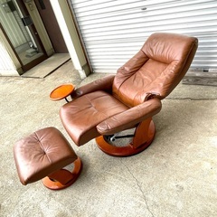 昭和の香り* 回転式 K2PLAN リクライニングチェアー 高級椅子 オットマン付 合皮 リッチパーソナルチェア の画像