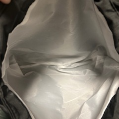 フリルショルダーバッグ 黒 ビジュー付き A4対応 可愛いの画像