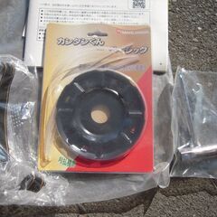 草刈り機 BIGM 去年購入 数回使用 引き取り限定 早く見に来た物勝ち 取説 付属品あり 実働品 刈払機 家庭菜園 数日間限定での出品の画像