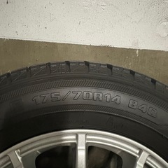 175/70R14 4本　ナット付きの画像