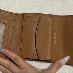 MICHEAL KORS 財布の画像