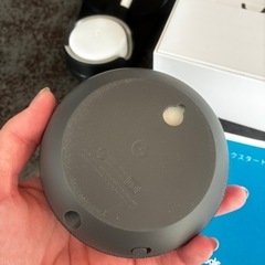 oogle Nest Mini 第2世代 チャコール&壁掛けホルダーセット⭐︎の画像