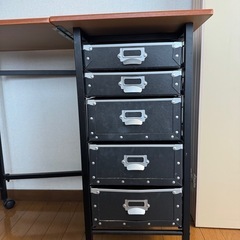 折りたたみデスクの画像