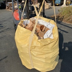 薪　　200kg入りの画像