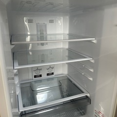 【使用年数低✨】【付属品なし】【2022年製】三菱ノンフロン冷凍冷蔵庫 146L の画像