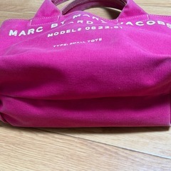 MARC BY MARCJACOBS トートバッグの画像