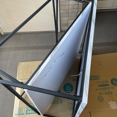 大理石風ローテーブルの画像