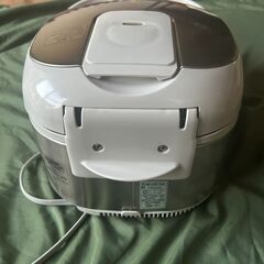 ZOJIRSUHI　象印　炊飯器　IH炊飯ジャー　5.5合炊　NP-CB10　06年製の画像