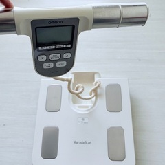 オムロン KaradaScan 体重計の画像