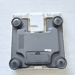 オムロン KaradaScan 体重計の画像