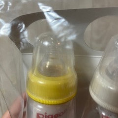 哺乳瓶（美品）の画像