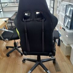 ★リユースのサカイつくば店★TK7615  ゲーミングチェア ブラック H130×D70×W65 クリーニング済みの画像