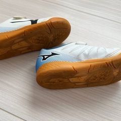 MIZUNO 16cm フットサルシューズの画像