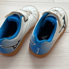 MIZUNO 16cm フットサルシューズの画像