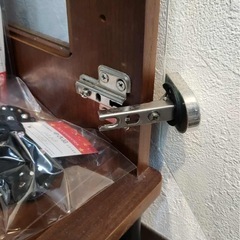 訳ありガラスキャビネの画像