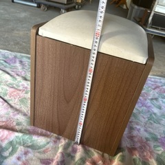 便利椅子　物入れ　ボックス　イス　チェアー　の画像