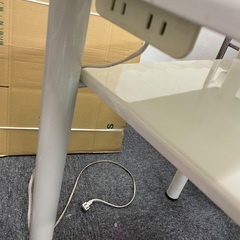 【無料】ネイルテーブル（コンセント付き）の画像