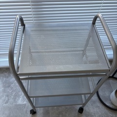 【至急】ワゴン＋スツールの画像