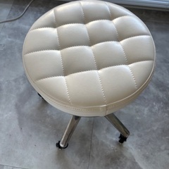 【至急】ワゴン＋スツールの画像