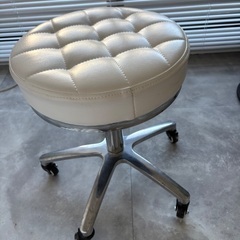 【至急】ワゴン＋スツールの画像